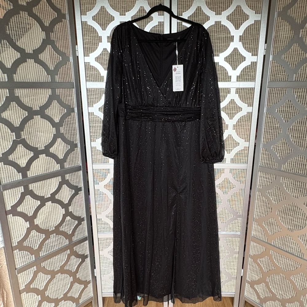 NWT Ever Pretty Black And Silver 3/4 Of A Sleeve V-Neck Women’s Dress - Picture 1 of 8